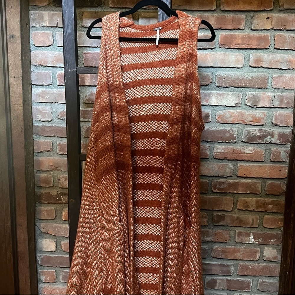 Free people Sz M floor length sweater cardigan sleeveless pockets wool blend - Picture 3 of 15